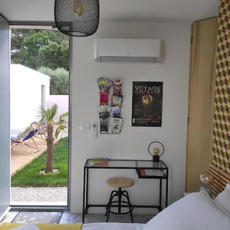Carre De Lune Bed & Breakfast *