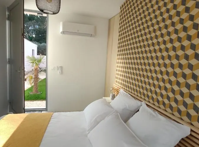Carre De Lune Bed & Breakfast