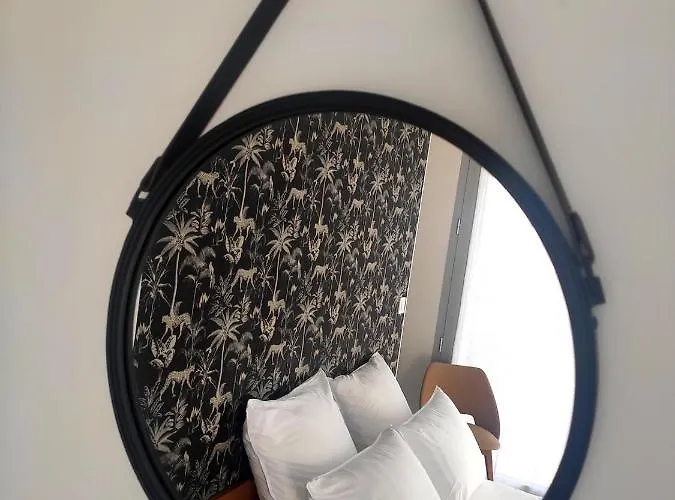 Carre De Lune Bed & Breakfast
